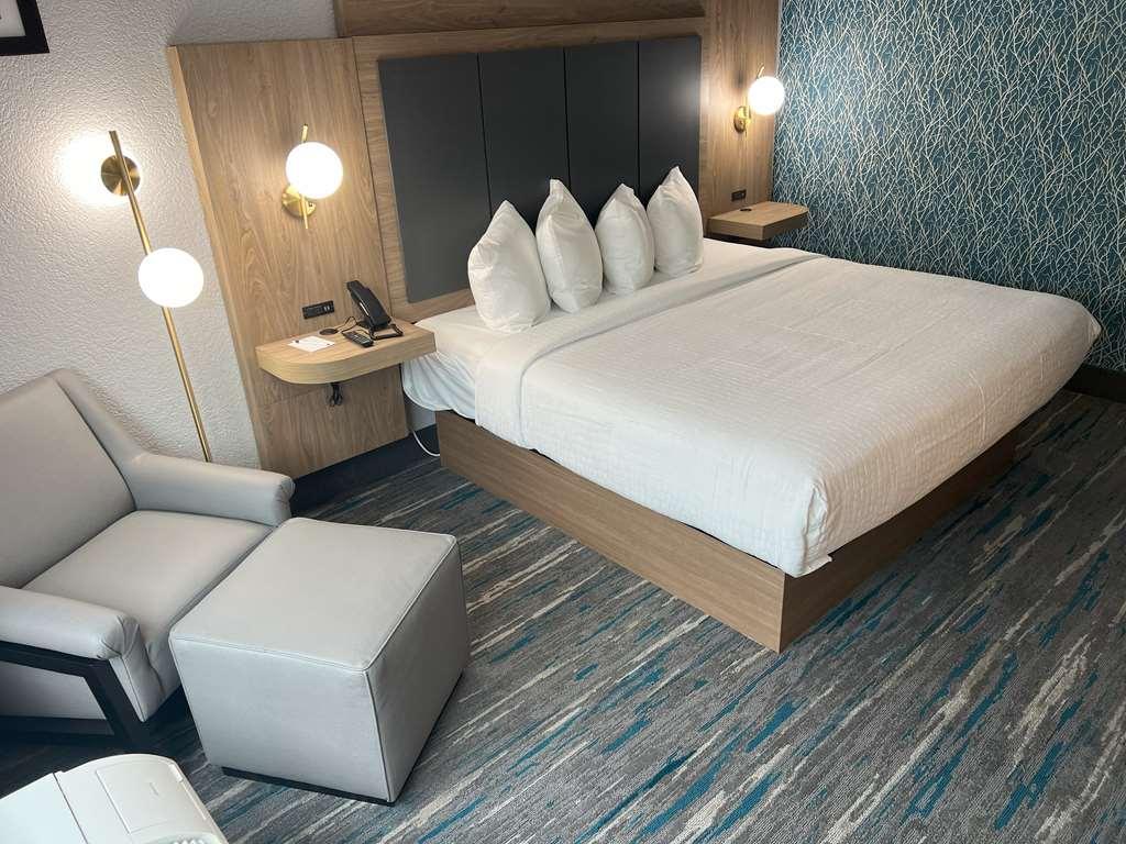 Best Western Plus Mobile Inn And Suites Værelse billede